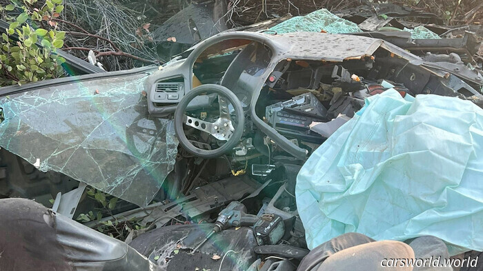 "Non riusciamo a capire come qualcuno possa essere uscito indenne da questo incidente", dicono i vigili del fuoco dopo che il conducente è scomparso | Carscoops